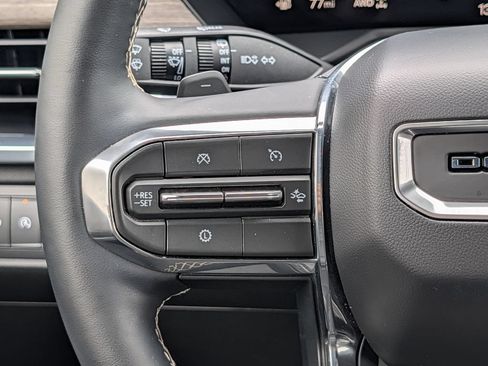 Used 2025 GMC Acadia Denali w/ LPO, Floor Liner Package AWD/4WD image 24