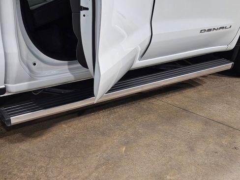 Used 2023 GMC Sierra 1500 Denali w/ Denali Reserve Package image 39