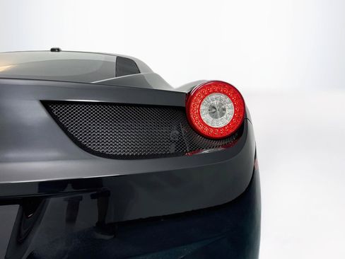 Used 2014 Ferrari 458 Italia Coupe RWD image 48