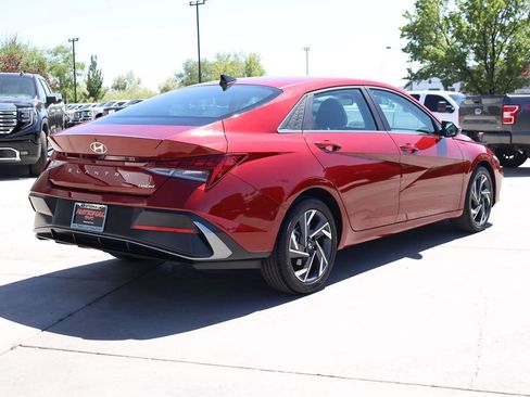 Used 2025 Hyundai Elantra Limited w/ Cargo Package FWD image 6