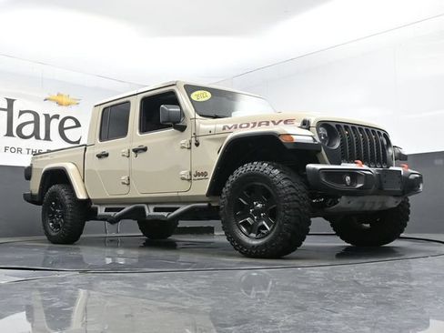 Used 2022 Jeep Gladiator Mojave w/ LED Lighting Group AWD/4WD image 2
