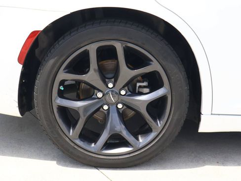 Used 2023 Chrysler 300 S RWD image 8