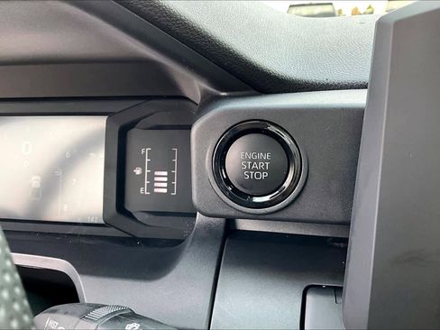 Used 2025 Toyota Tacoma SR image 31