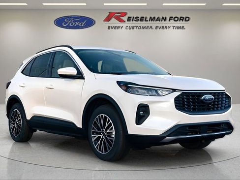 Certified 2024 Ford Escape Base image 1