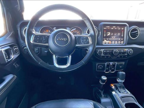 Used 2019 Jeep Wrangler Unlimited Sahara image 5