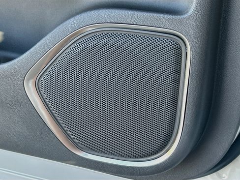 Used 2023 Lincoln Nautilus FWD w/ Premium Package image 19