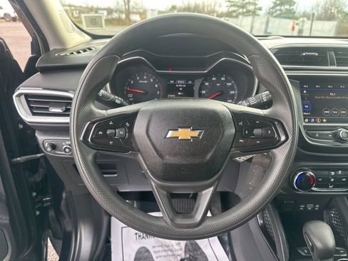 Used 2021 Chevrolet TrailBlazer LS image 13