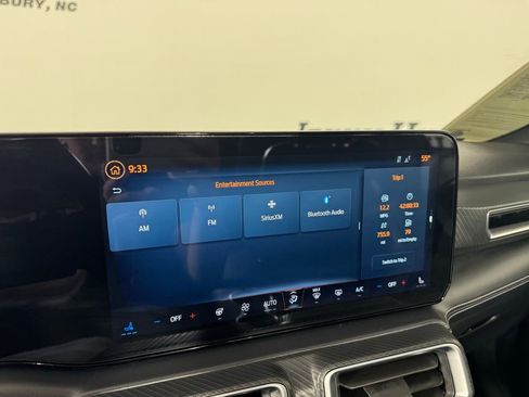 Used 2025 Ford Mustang GT Premium image 13