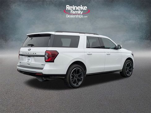 Used 2024 Ford Expedition Max Limited image 5