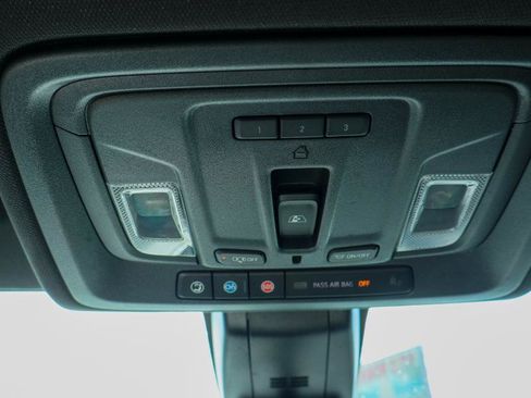 Used 2020 Chevrolet Silverado 1500 High Country w/ Technology Package image 23