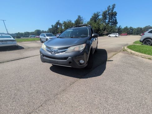 Used 2013 Toyota RAV4 Limited FWD image 14