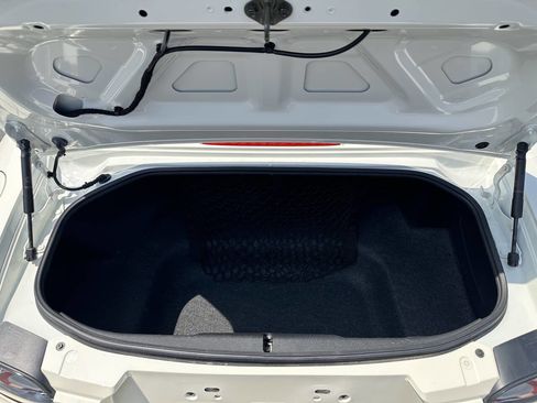 Used 2006 MAZDA MX-5 Miata Grand Touring image 10