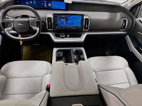 New 2025 Ford Expedition Platinum w/ Platinum Ultimate Package image 23