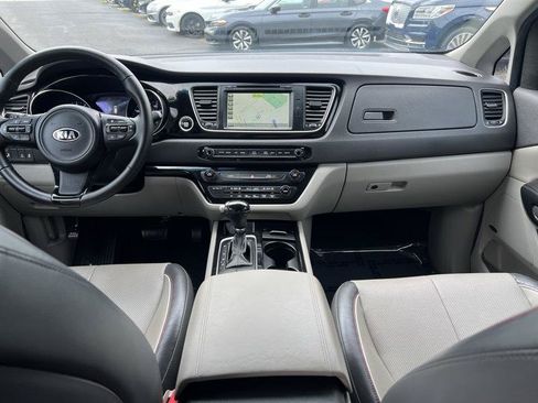 Used 2015 Kia Sedona SX FWD image 14