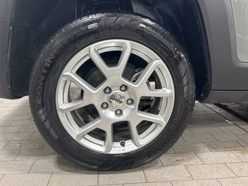 Used 2022 Jeep Renegade Latitude w/ Convenience Group image 29