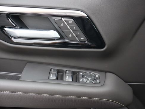 New 2026 Chevrolet Suburban Premier AWD/4WD image 24