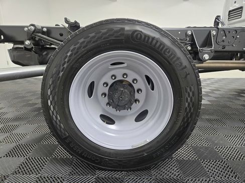 New 2025 Ford F550 4x4 Crew Cab Super Duty image 21