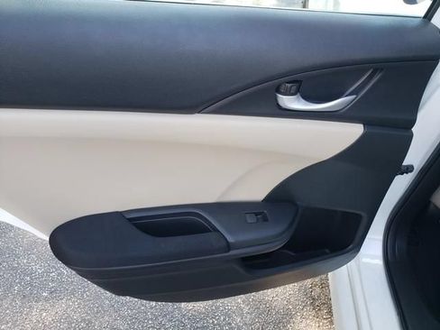 Used 2020 Honda Civic EX image 11