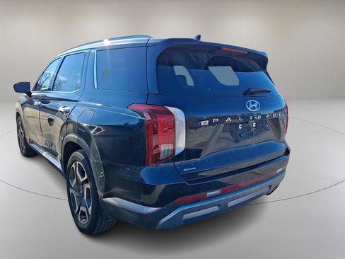 Used 2023 Hyundai Palisade Limited w/ Winter Package image 5