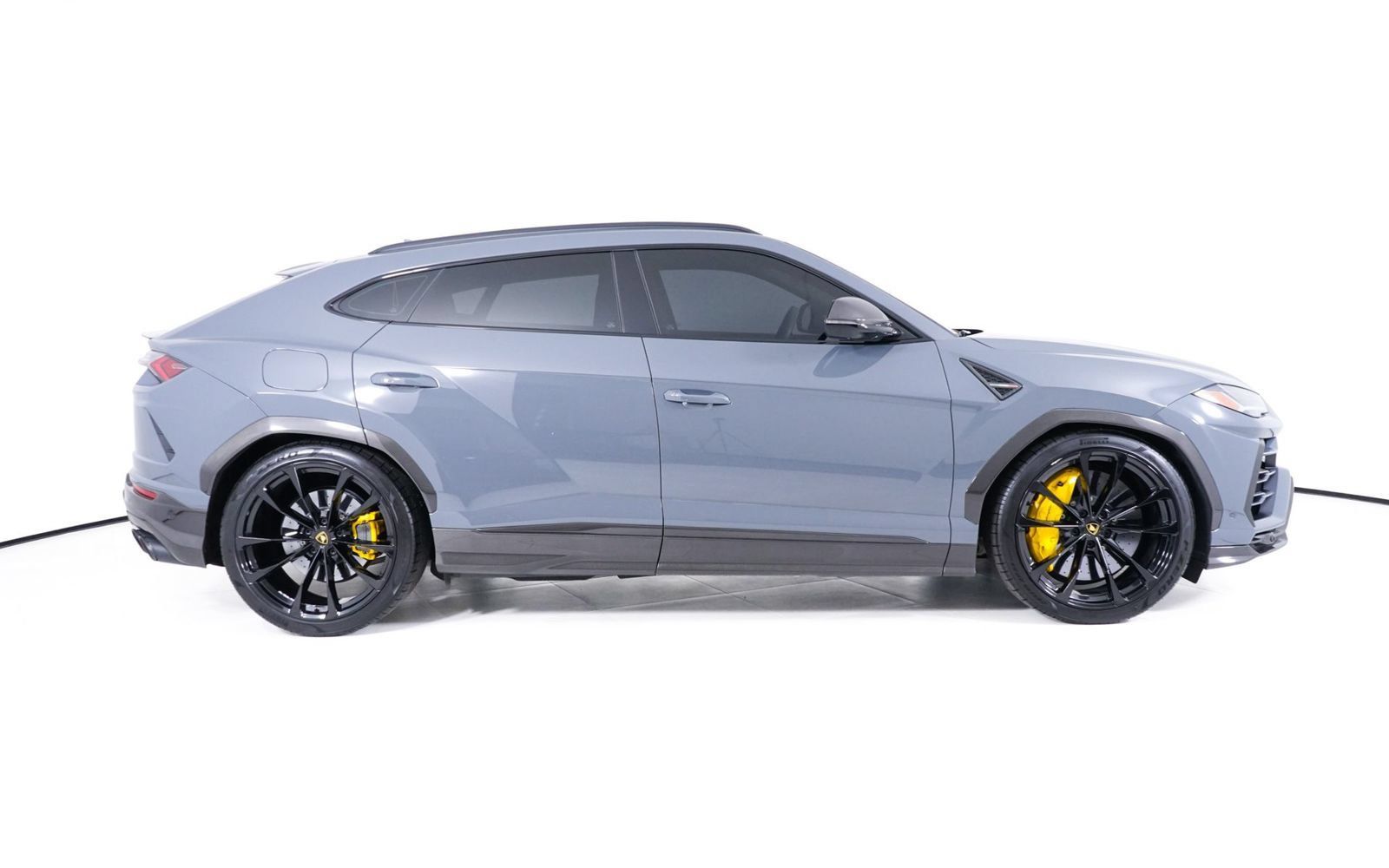 Used 2022 Lamborghini Urus AWD/4WD image 8