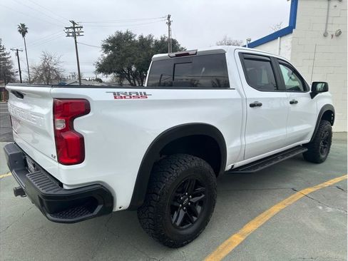 Used 2019 Chevrolet Silverado 1500 LT Trail Boss image 9