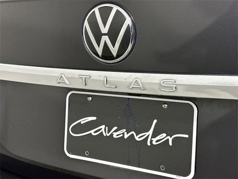 Used 2022 Volkswagen Atlas SE image 32