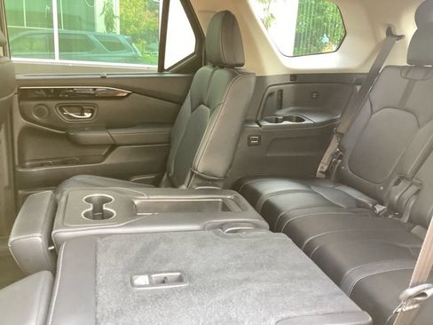 Used 2024 Honda Pilot EX-L image 4