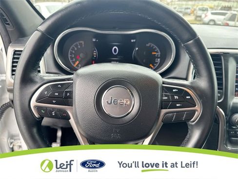 Used 2019 Jeep Grand Cherokee Laredo image 15