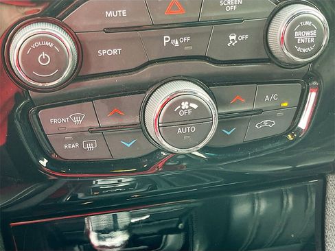 Used 2023 Chrysler 300 S image 16