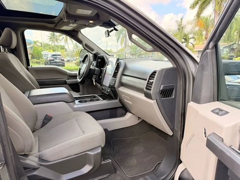 Used 2022 Ford F350 XLT w/ XLT Premium Package AWD/4WD image 12