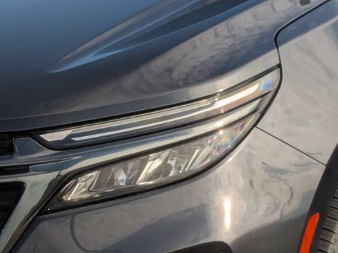 Used 2023 Chevrolet Equinox RS AWD/4WD image 9
