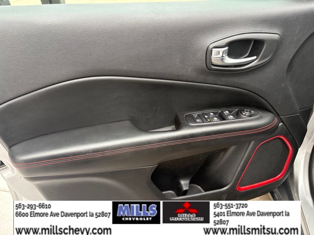 Used 2019 Jeep Compass Trailhawk AWD/4WD image 10