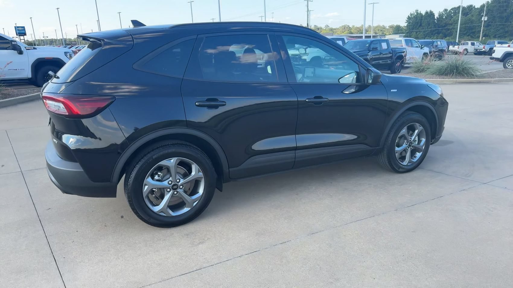 Used 2025 Ford Escape ST-Line AWD/4WD image 9