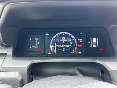 Used 2025 Toyota Tacoma SR5 AWD/4WD image 12