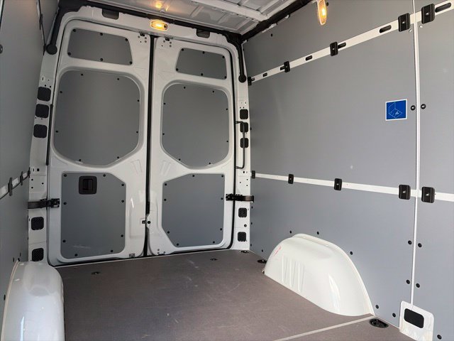 Used 2026 Mercedes-Benz Sprinter 2500 image 7
