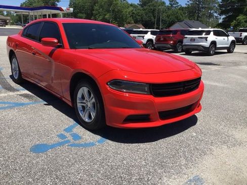 Used 2022 Dodge Charger SXT RWD image 6