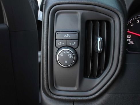 Used 2022 Chevrolet Silverado 1500 Custom RWD image 31