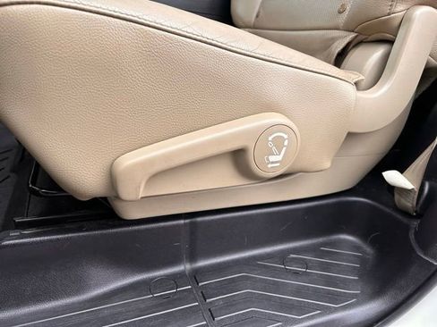 Used 2013 Toyota Sequoia Platinum image 53