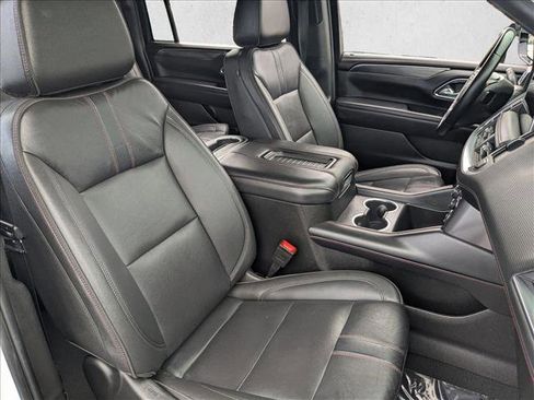 Used 2024 Chevrolet Suburban RST image 23