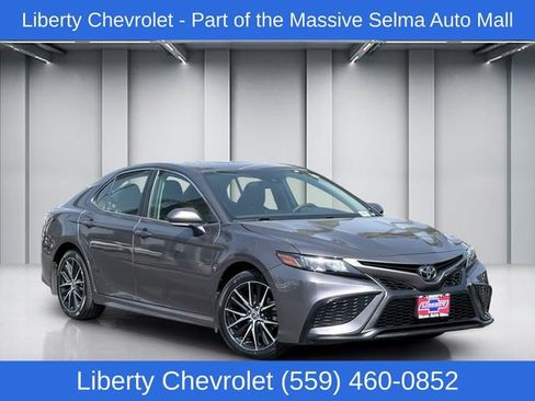 Used 2024 Toyota Camry SE FWD image 1