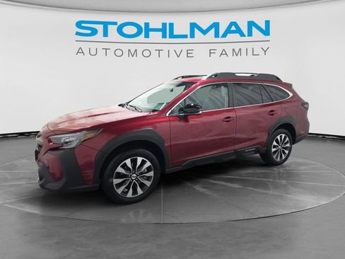 Used 2025 Subaru Outback Limited AWD/4WD image 3