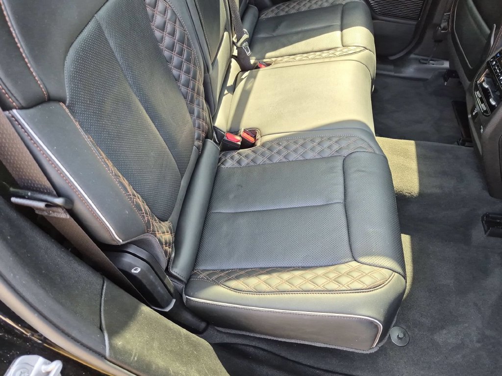 Used 2022 Jeep Grand Cherokee Summit AWD/4WD image 29