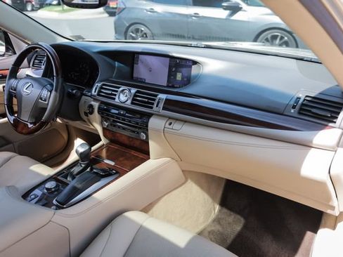 Used 2014 Lexus LS 460 AWD w/ Comfort Package image 49