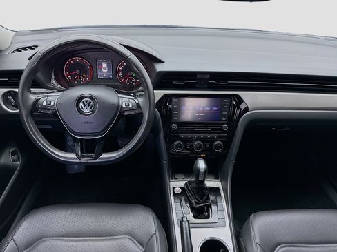 Used 2022 Volkswagen Passat 2.0T SE image 15