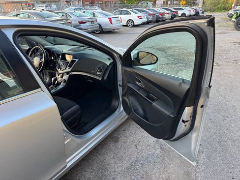Used 2015 Chevrolet Cruze LT image 17