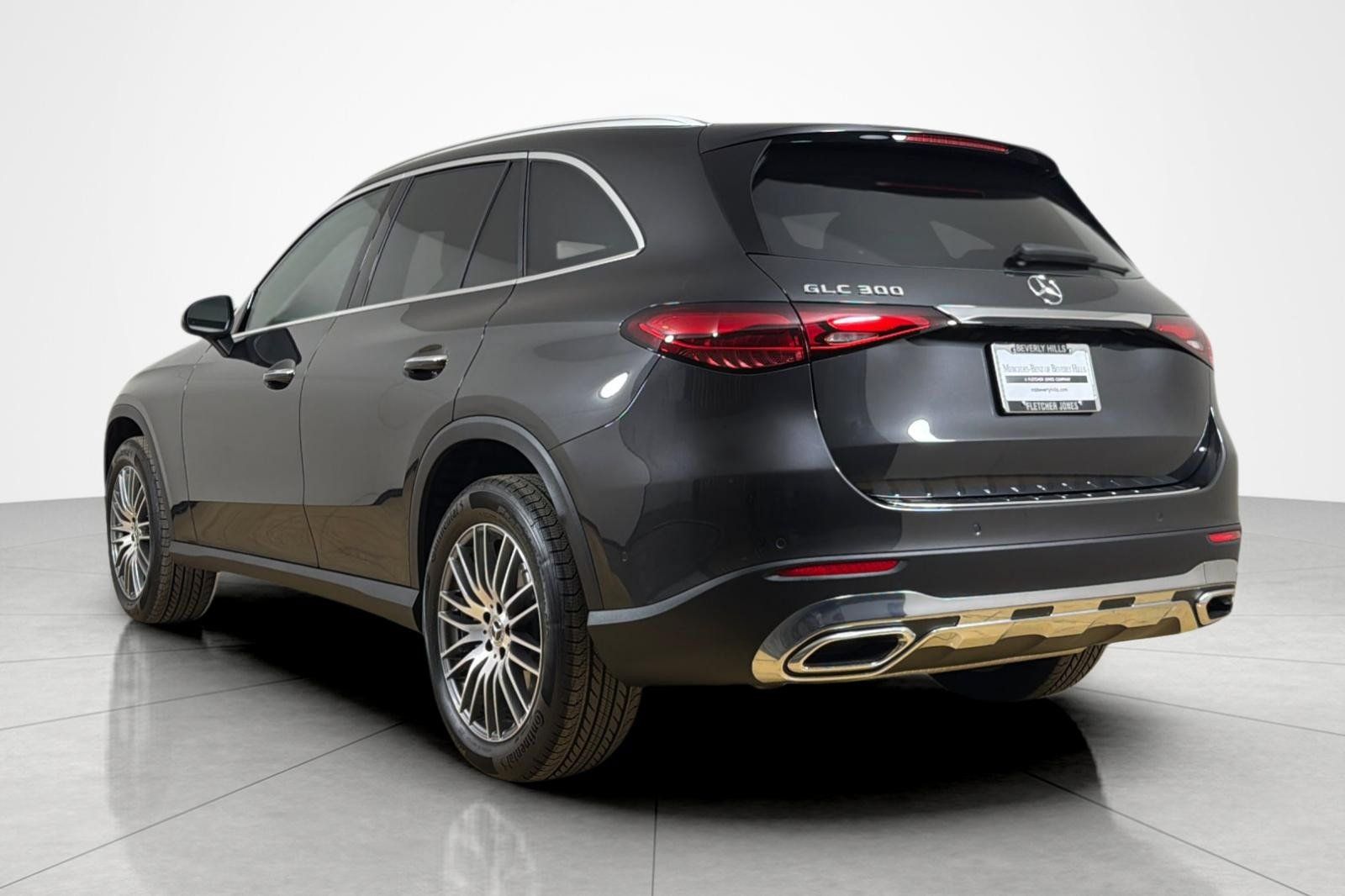 Used 2026 Mercedes-Benz GLC 300 image 3