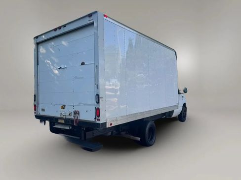 Used 2016 Ford E-350 and Econoline 350 Super Duty RWD image 8