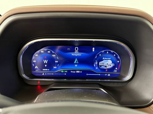 Used 2023 Chevrolet Tahoe High Country image 17