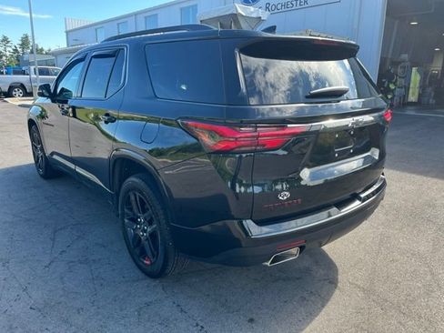 Used 2023 Chevrolet Traverse Premier w/ Redline Edition AWD/4WD image 3