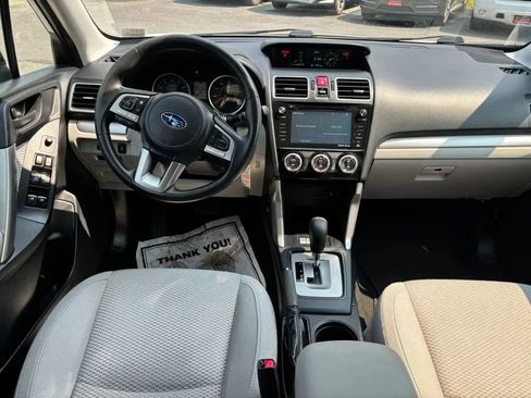 Used 2017 Subaru Forester 2.5i Premium AWD/4WD image 17